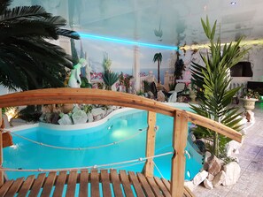 Indoor pool, open 9:00 AM to 9:00 PM, sun loungers - Waldgasthaus am Schwarzenbruch (Allenbach)