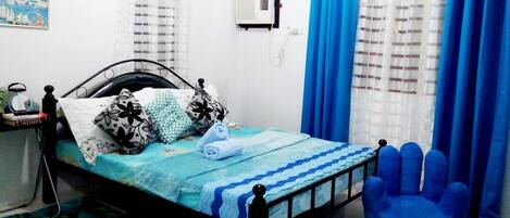 Apartment, 2 Bedrooms (with 1 Double Floor Mattress) | 2 bedrooms, iron/ironing board, bed sheets