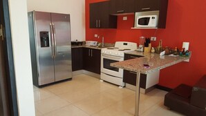 Family House, 2 Bedrooms, Kitchen | Private kitchenette - Condominio Privado (San Rafael)