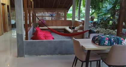 Mentawai Bagus - Hostel