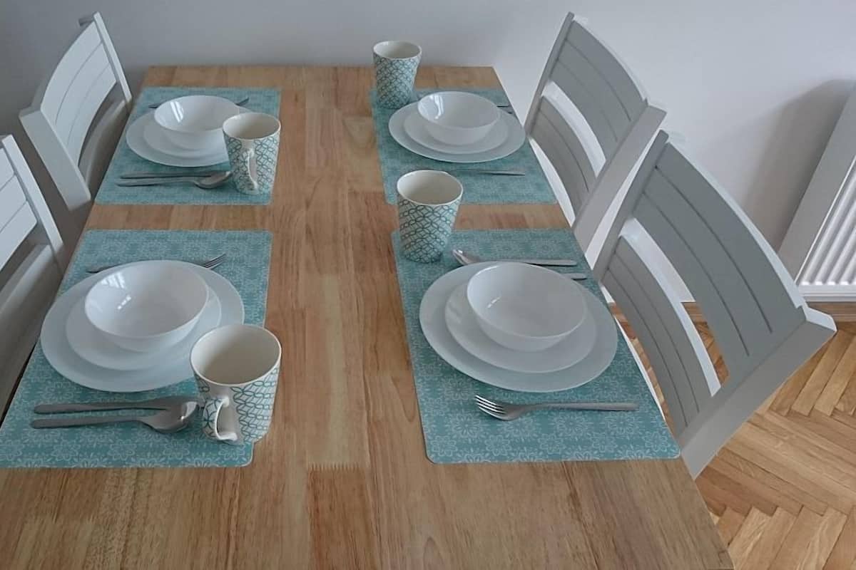 Huoneisto (2) | Ruokailu omassa huoneessa