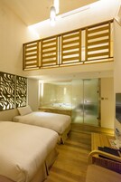 Laptop workspace, blackout curtains, soundproofing, free WiFi