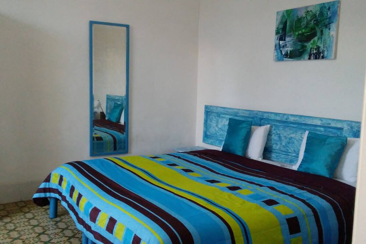 Minibar, in-room safe, individually decorated, individually furnished