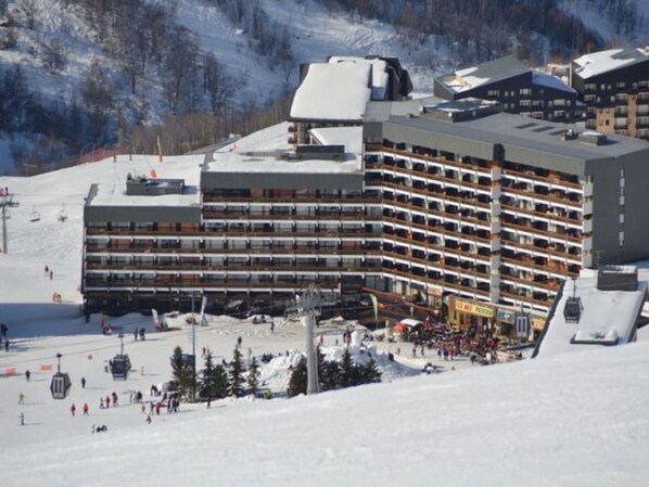 Exterior - Ski-in studio in the heart of Les Menuires, pets allowed (Les Menuires)