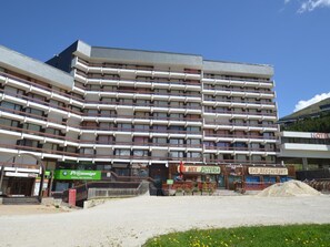Exterior - Ski-in studio in the heart of Les Menuires, pets allowed (Les Menuires)