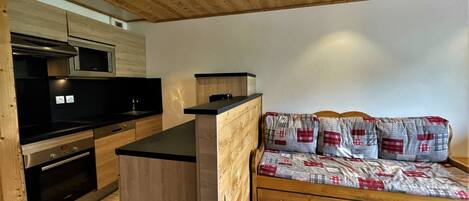 Fridge, microwave, dishwasher, coffee/tea maker