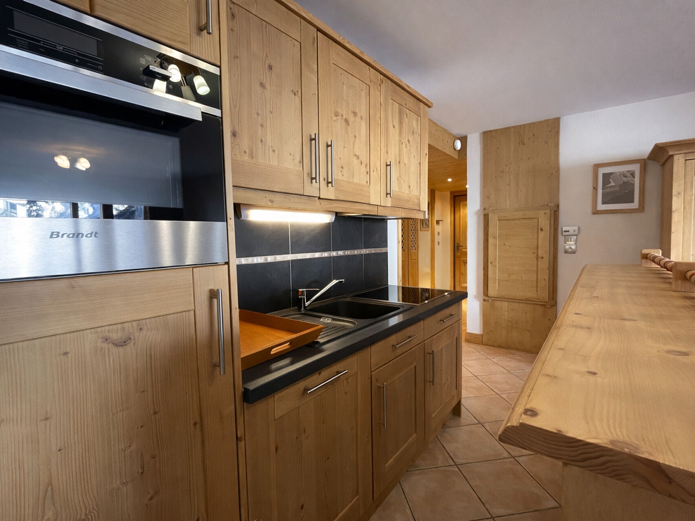 冰箱、微波炉、洗碗机、烤面包机