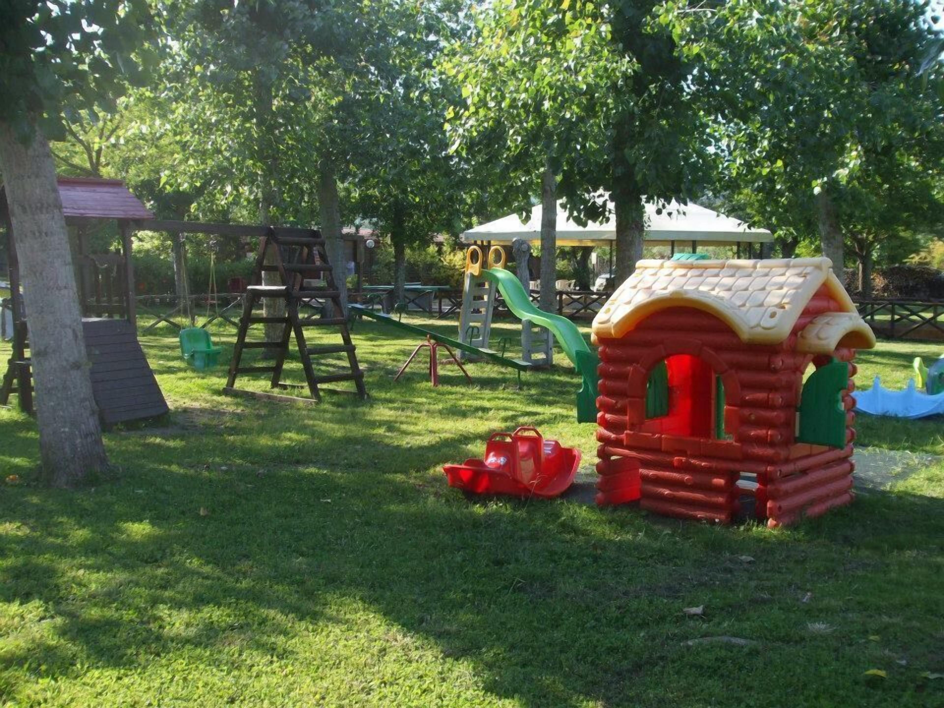 Children’s play area – outdoor