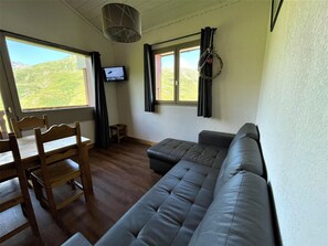 TV - Comfortable duplex for 8, southwest-facing, pets allowed (Les Menuires)