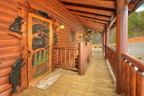 Exterior detail - Ping Pong/ Shuffleboard/Sunsets/Theater/Fireplaces/Hot Tub/Pool/Fish Access (Sevierville)