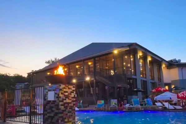 Restaurant overlooking pool area