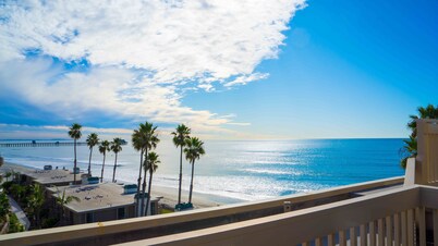 WINTER 2026 NOW OPEN  E310 PENTHOUSE 1BEDROOM, 1.5 BATHS, 2 BALCONIES FACE PIER