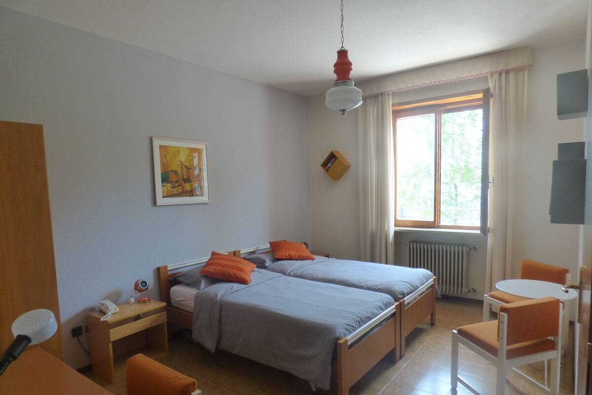 Double or Twin Room, Valley View | Desk, WiFi (free)