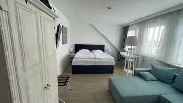 Schreibtisch, kostenloses WLAN, BettwÀsche