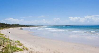 The Marlin – 200 metres from the popular rock pools