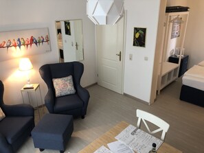 Estudio básico (Apartment Nr. 1) | Área de sala de estar | Televisión de pantalla plana 