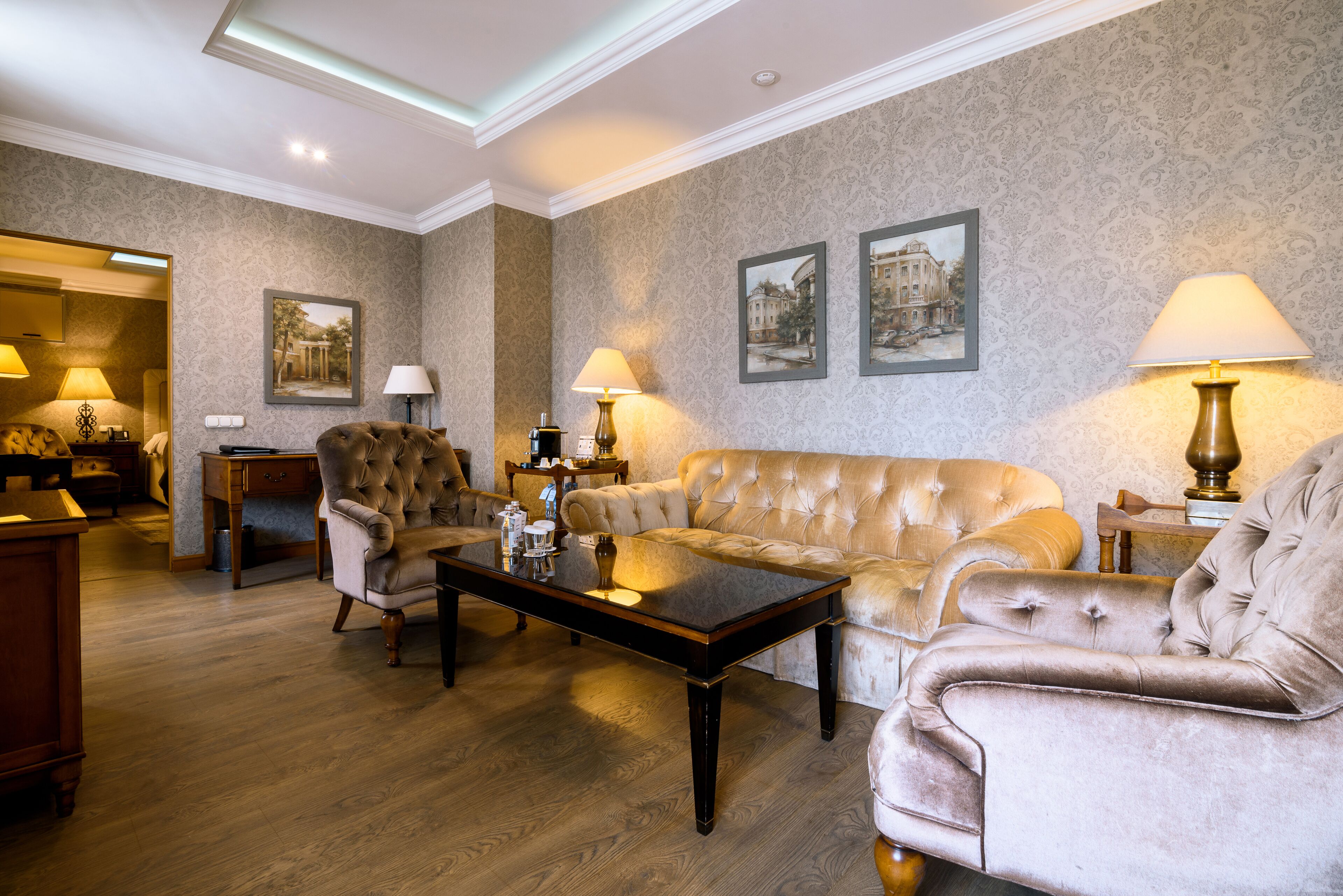 Suite | Area keluarga | TV layar datar