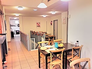 Free daily continental breakfast