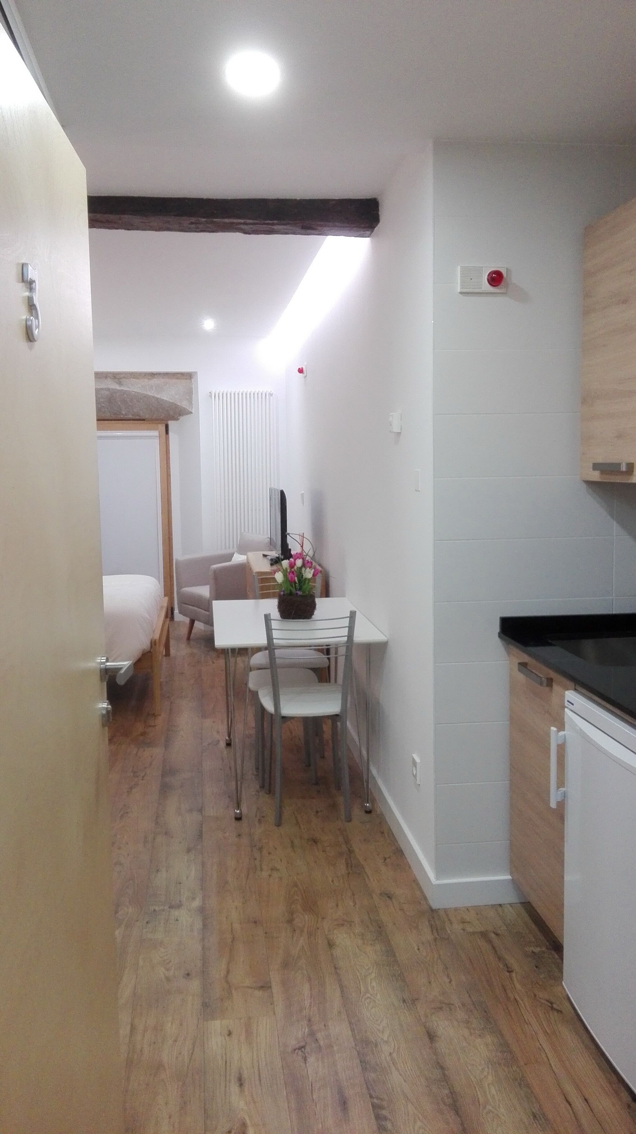 สตูดิโอ, ห้องน้ำส่วนตัว | ครัวส่วนกลาง