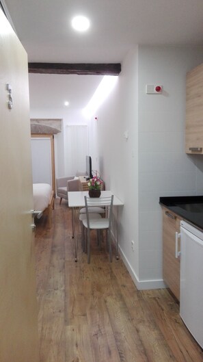 Studio, Private Bathroom | Shared kitchen - Apartamentos Turísticos Los Picos (Liérganes)