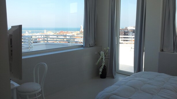 Minibar, Wi-Fi gratuit, draps fournis