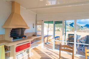 屋外ダイニングエリア