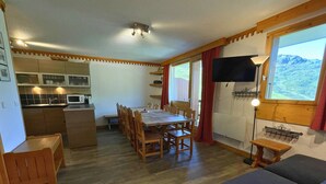 Unclassified image, 2 of 22, button - Ski-in, 12 people, pets allowed, Les Menuires (Les Menuires)
