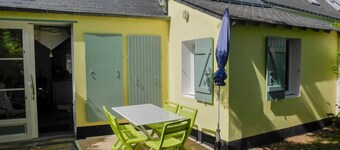 Country house in Locmaria, near beach, pets allowed