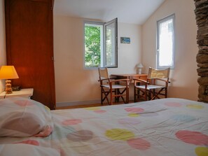 2 bedrooms