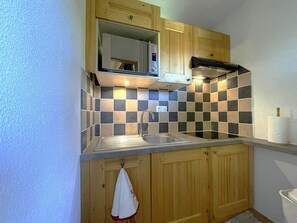 Fridge, oven, dishwasher, coffee/tea maker - Cozy apartment, 6 pers., mountain view, Les Menuires (Les Menuires)