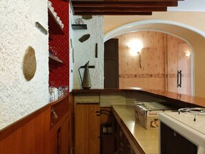 Réfrigérateur, micro-ondes, four, lave-vaisselle