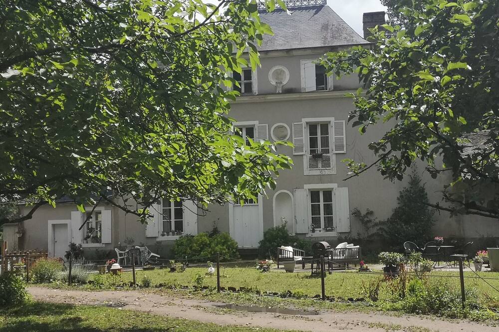 Le Petit Plessis