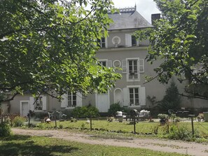 Front of property - Le Petit Plessis (Ruaudin)