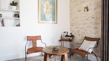 Standard Double Room (Rocamadour) | Room amenity