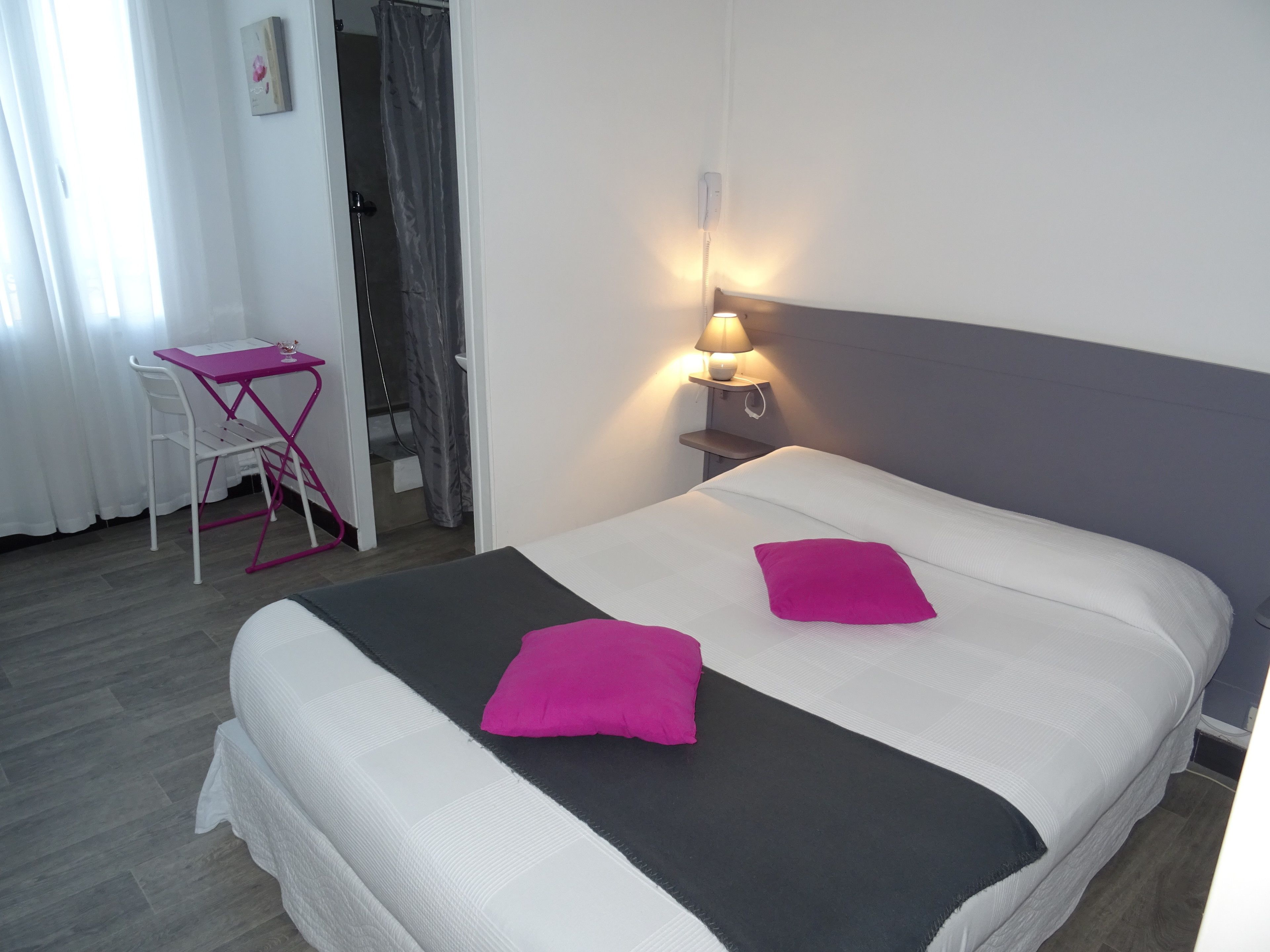 comfort double room, 1 king bed, non smoking, garden view | individually decorated, individually furnished, desk, blackout curtains