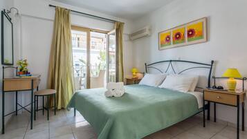 In-room safe, blackout drapes, soundproofing, iron/ironing board