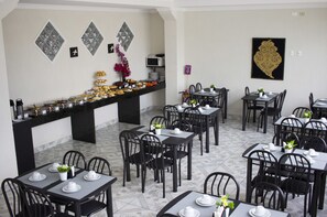 Petit déjeuner buffet compris tous les jours