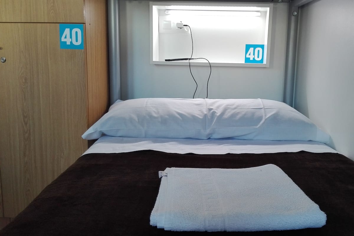 四人房 (2 Twin Bunk Beds) | 高級寢具、遮光布/窗簾、隔音、免費無線上網