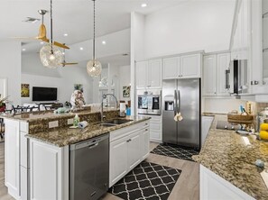 Coffee/tea maker, fridge, microwave, oven - Waterfront 3BR, heated pool, WiFi, and serene Mid-Island views. (Marco Island)