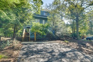 Exterior - Groups Welcome! Condo ~ 1 Mi to Wintergreen Resort (Wintergreen Resort)