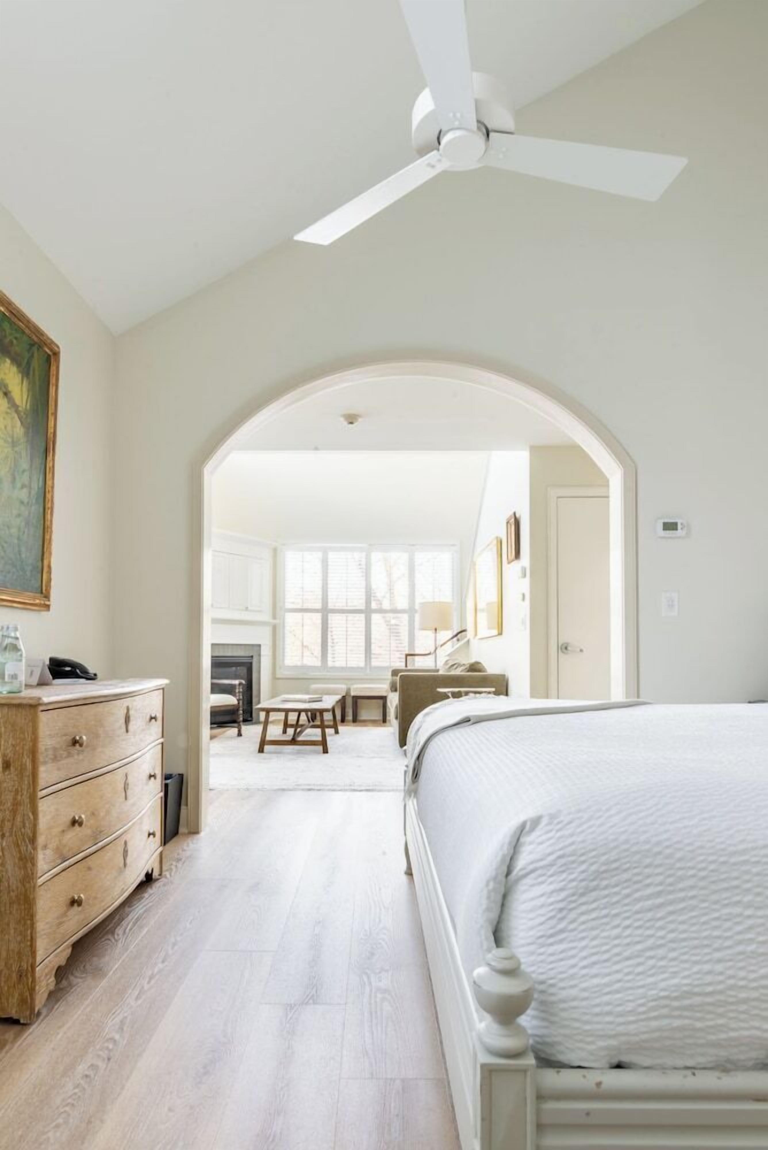 Sábanas italianas Frette, ropa de cama de alta calidad y minibar 