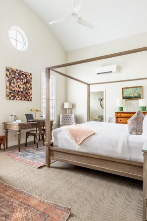 Standard Suite, 1 King Bed, Non Smoking | Frette Italian sheets, premium bedding, minibar, in-room safe - Briar Barn Inn (Rowley)