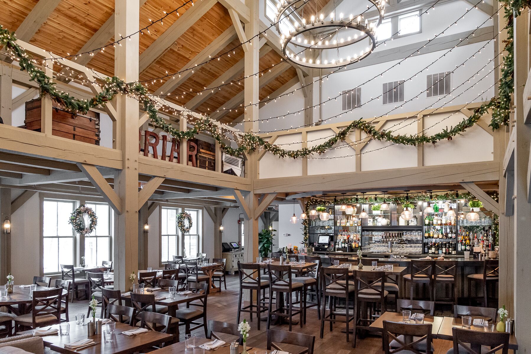 Dinner and brunch served