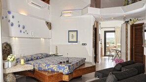 Een televisie en boeken