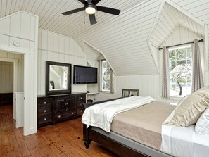 4 Schlafzimmer, Bügeleisen/Bügelbrett, Reisekinderbett, WLAN