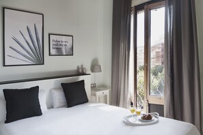 3 室のベッドルーム、アイロン / アイロン台、WiFi (無料)、ベッドシーツ