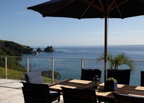 Sandy beach Mahinepua