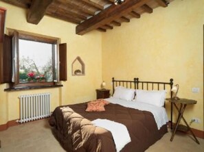 6 多间卧室、熨斗/熨衣板、免费 WiFi、床单