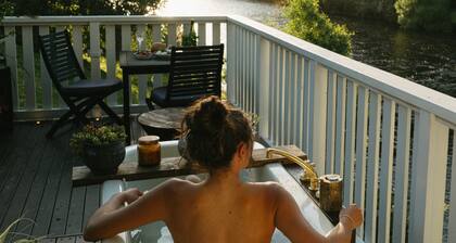 Forth River Cottage - Luxury Bed and Breakfast by the River