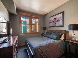 2 bedrooms, iron/ironing board, free WiFi, bed sheets - Penthouse Luxury Downtown Location Right Next To Lift! (Park City)